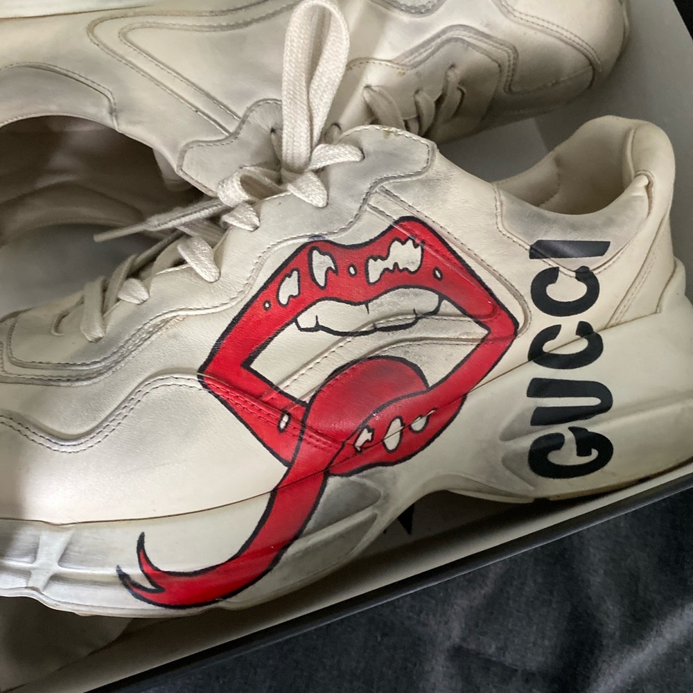 Gucci rhython with lips